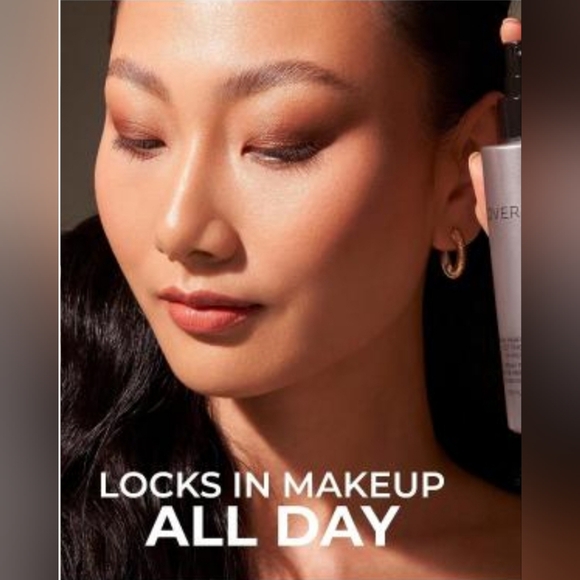 Cover FX High Performance Setting Spray - Picture 6 of 9